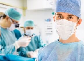 Chirurg plastician din Israel care planifică și efectuează rinoplastie